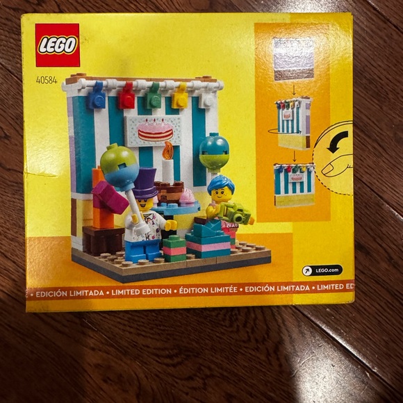 LEGO Birthday Celebration Set- limited edition birthday diorama 157 pieces - Picture 2 of 2